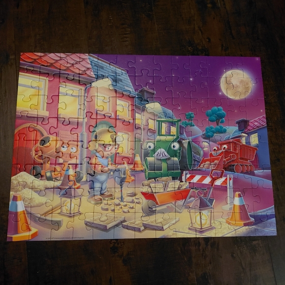 Ravensburger Bob the Builder Nighttime Repairs Puzzle - Glow in the Dark - Picture 2 of 4